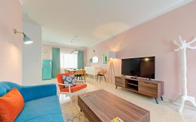 La Punziett, a bright 2 bed 1 bath unit. Sleeps 4